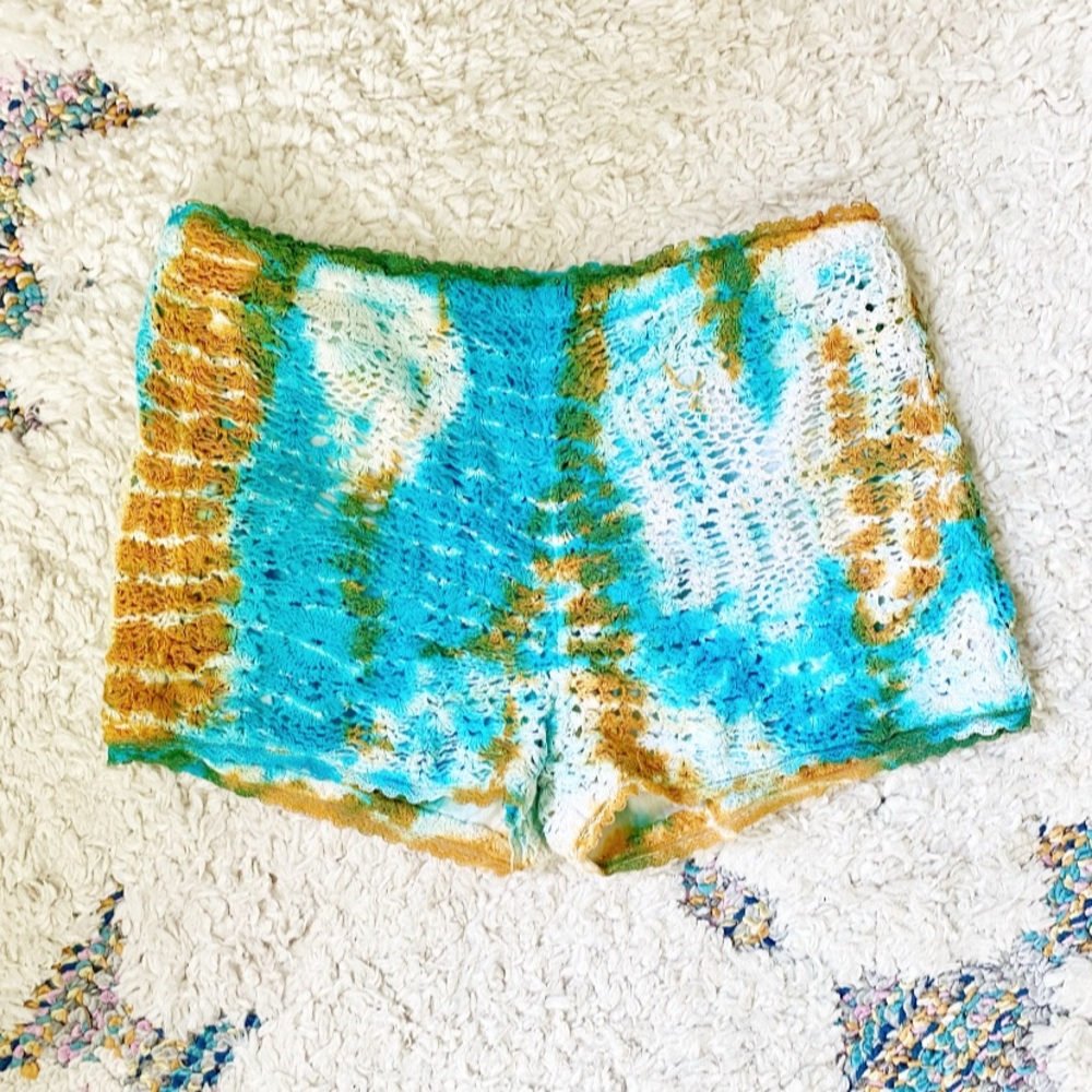 RAGA Crochet Tie-Dye shorts